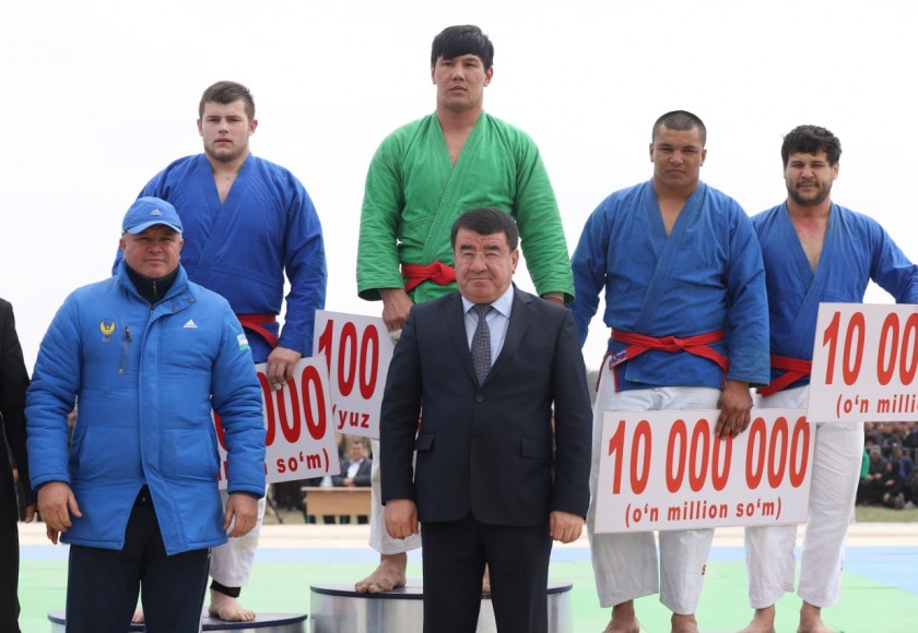 Kurash musobaqasida mutloq vazn boʼyicha gʼoliblar aniqlandi