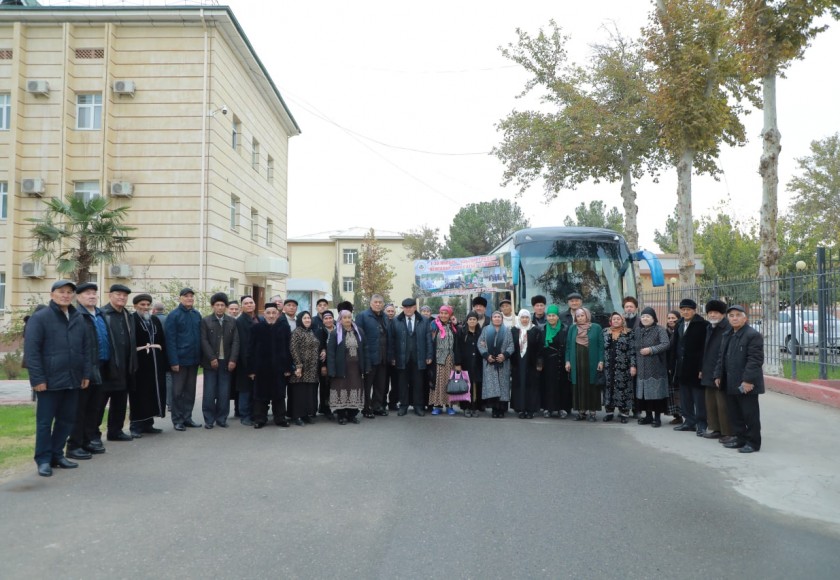 Termizlik nuroniylar Samarqandga sayohatga jo‘nab ketishdi