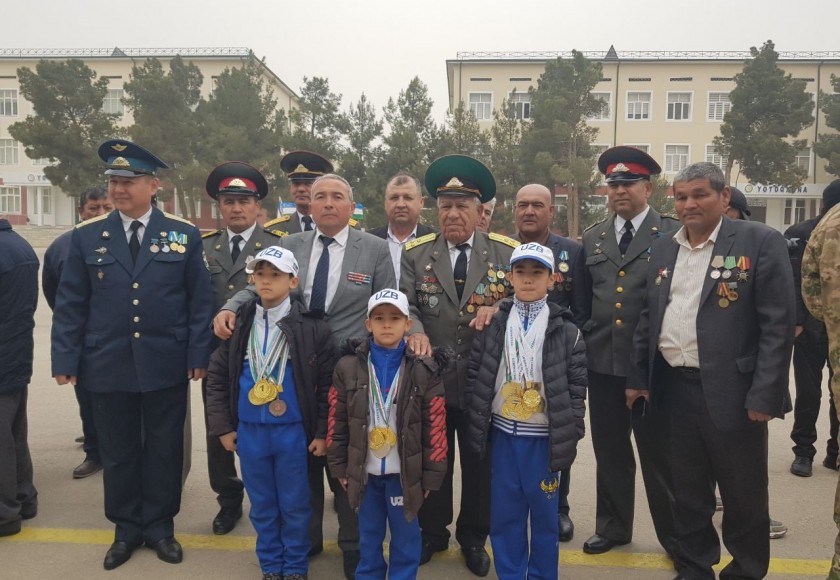 Shahrimizda "Yoshlarni vatanparvarlik ruhida tarbiyalash" “Biz — ular bilan faxrlanamiz!” shiori ostida “Uch avlod uchrashuvi” tashkil etildi.